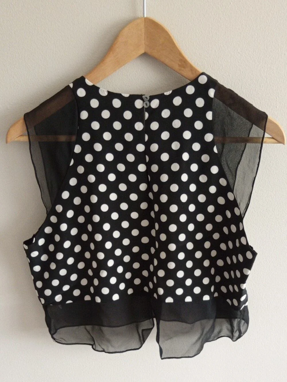 Elizabeth and James Black and White Enino Polka Dot Crop Top Size Medium - Picture 2 of 2